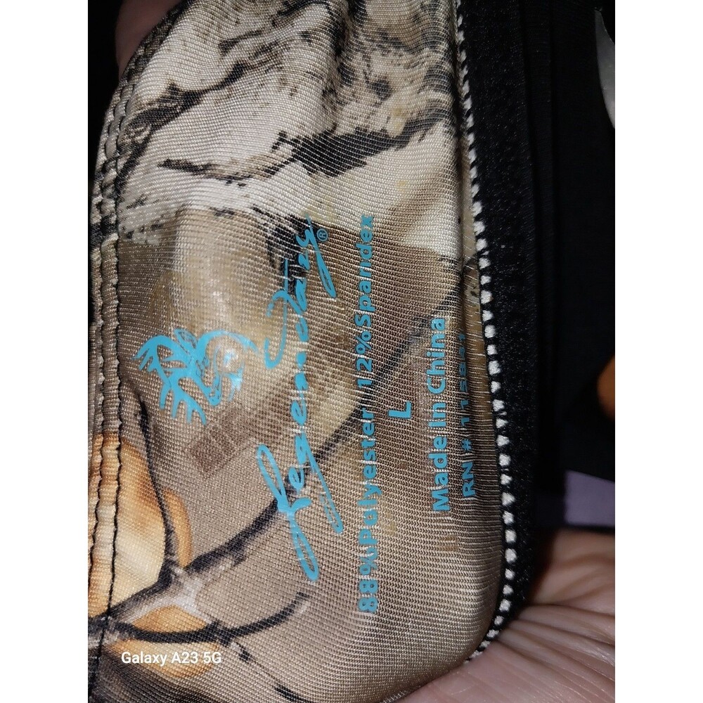Legendary Women's Large Black And Camo Leggings - Picture 8 of 8